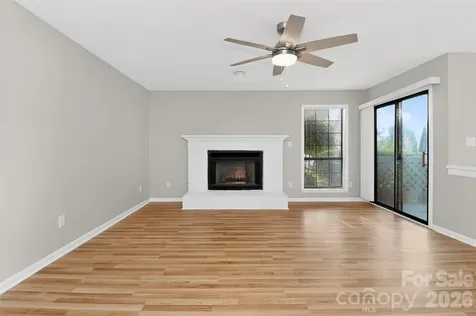 5862 Harris Grove Lane Charlotte NC 28212