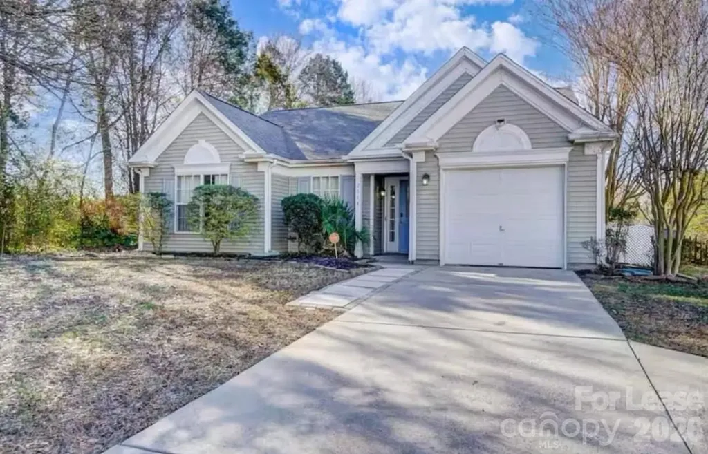 2514 Caprock Court Charlotte NC 28213
