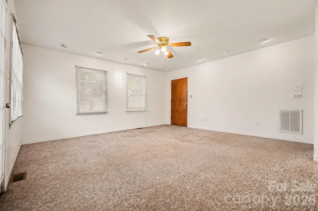 2627 Scarlet Circle Charlotte NC 28273