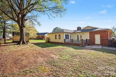 2627 Scarlet Circle Charlotte NC 28273