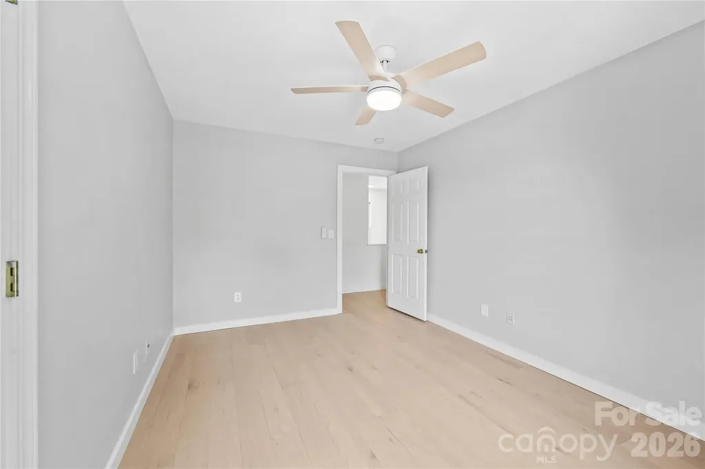 123 White Ash Drive E Asheville NC 28803