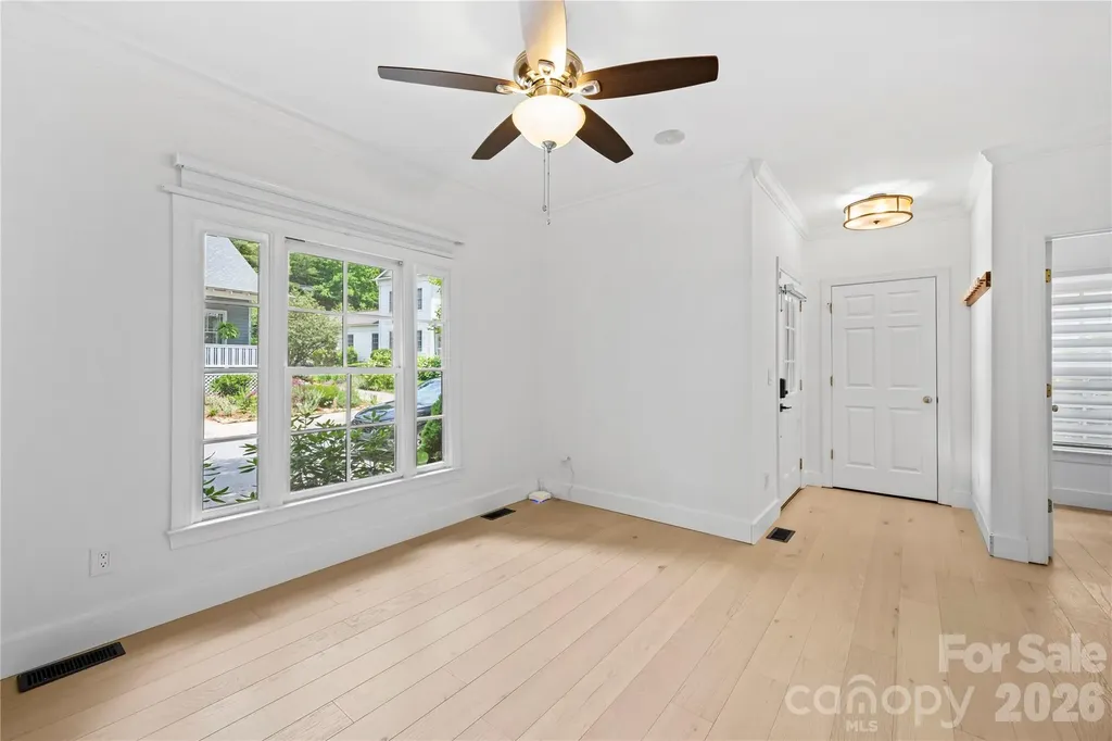 123 White Ash Drive E Asheville NC 28803