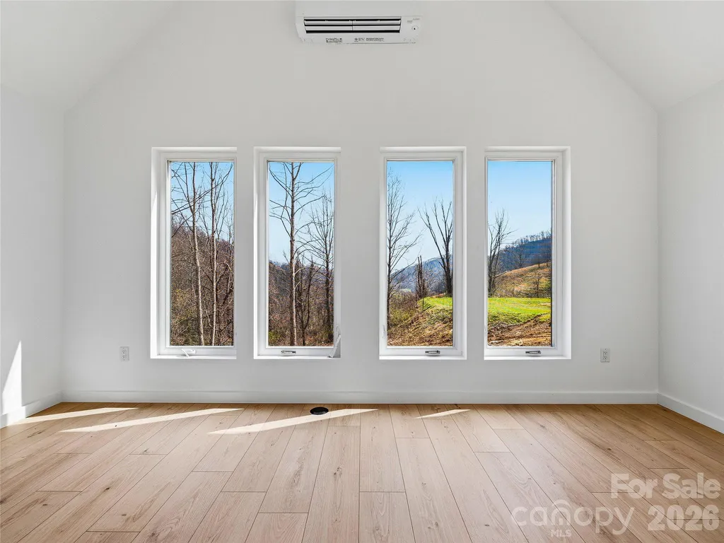710 Kendal Drive Leicester NC 28748