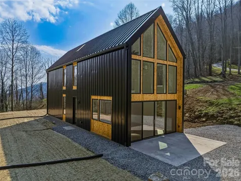 710 Kendal Drive Leicester NC 28748
