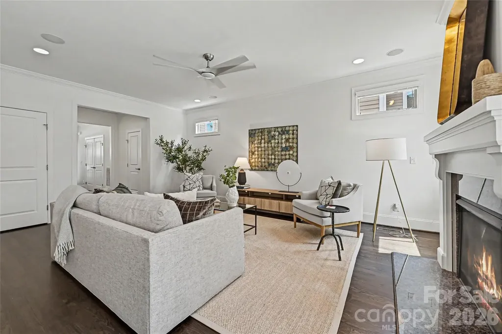 1102 Yale Place Charlotte NC 28209