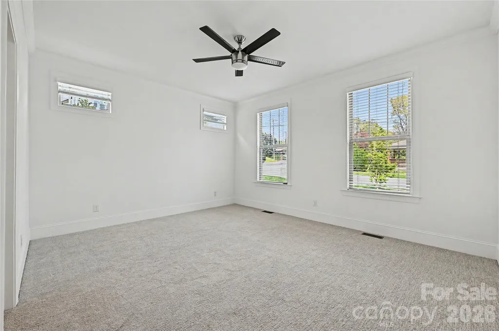 1102 Yale Place Charlotte NC 28209