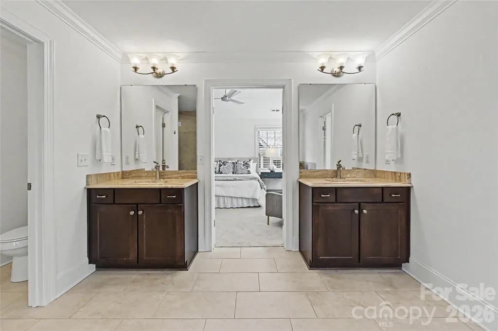 1102 Yale Place Charlotte NC 28209