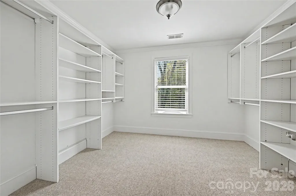 1102 Yale Place Charlotte NC 28209