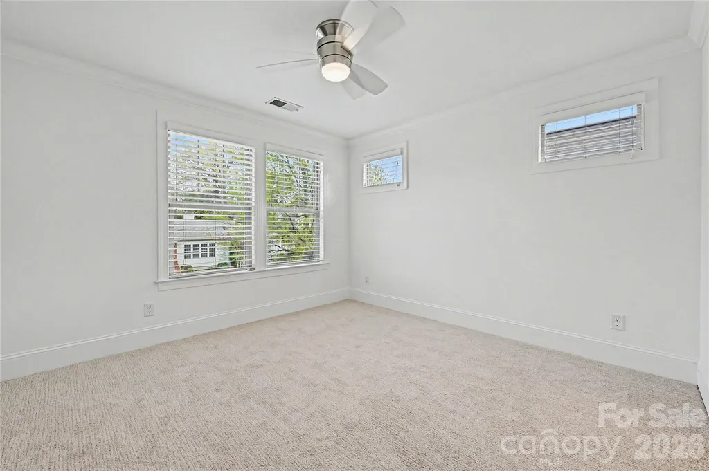 1102 Yale Place Charlotte NC 28209