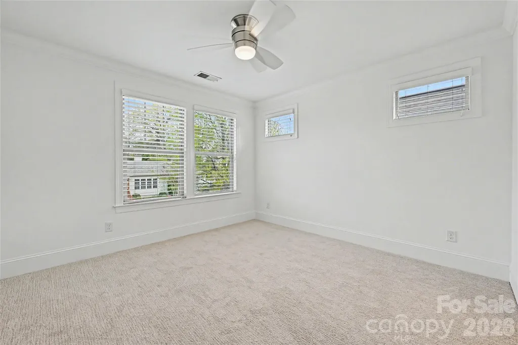 1102 Yale Place Charlotte NC 28209