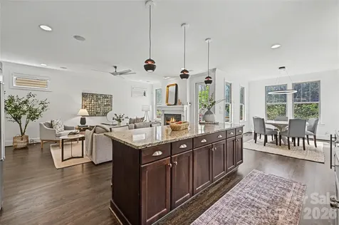 1102 Yale Place Charlotte NC 28209