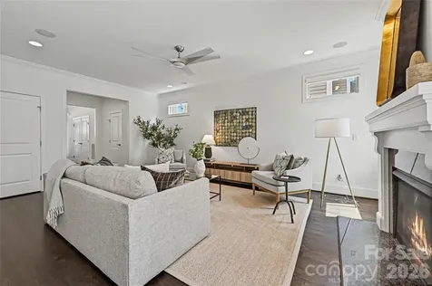 1102 Yale Place Charlotte NC 28209