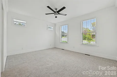 1102 Yale Place Charlotte NC 28209