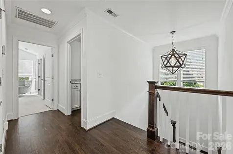1102 Yale Place Charlotte NC 28209