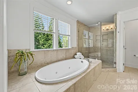 1102 Yale Place Charlotte NC 28209