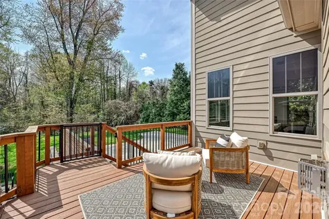 1102 Yale Place Charlotte NC 28209