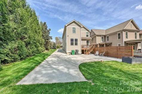 1102 Yale Place Charlotte NC 28209
