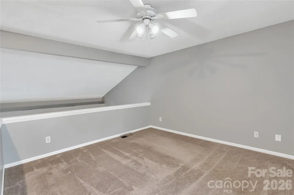 8073 Charter Oak Lane Charlotte NC 28226