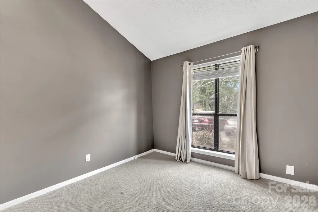 8073 Charter Oak Lane Charlotte NC 28226