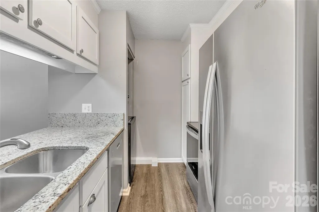 8073 Charter Oak Lane Charlotte NC 28226