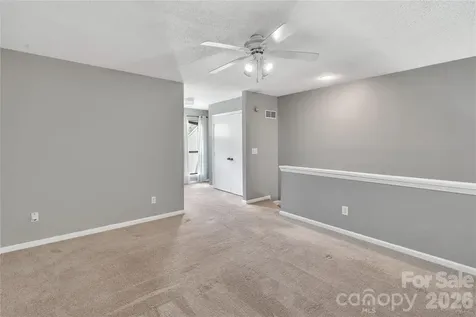 8073 Charter Oak Lane Charlotte NC 28226