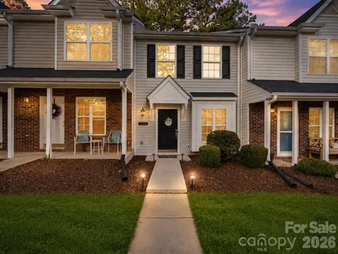 12318 Hennigan Place Lane Charlotte NC 28214