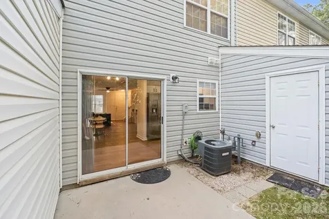 12318 Hennigan Place Lane Charlotte NC 28214