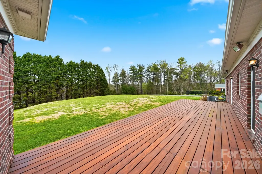3330 Shamrock Heights Hudson NC 28638