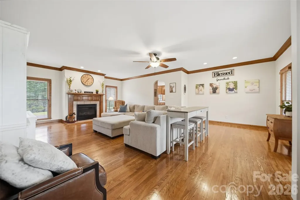 3330 Shamrock Heights Hudson NC 28638