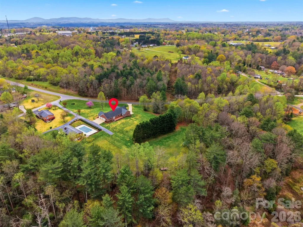 3330 Shamrock Heights Hudson NC 28638
