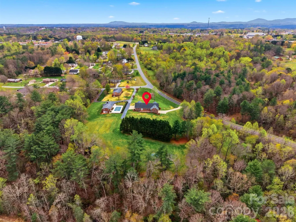 3330 Shamrock Heights Hudson NC 28638