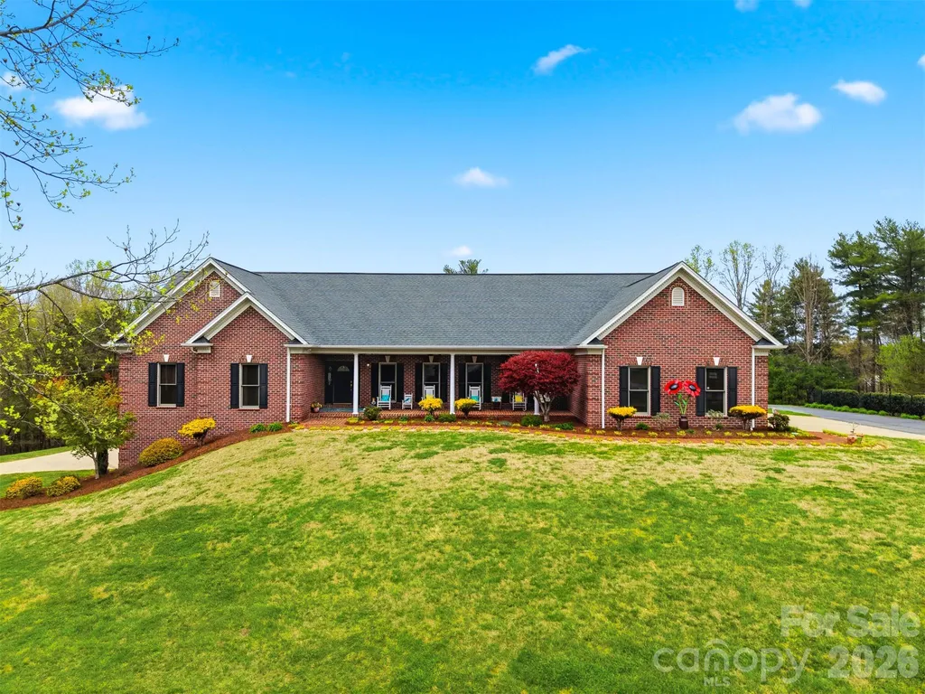 3330 Shamrock Heights Hudson NC 28638