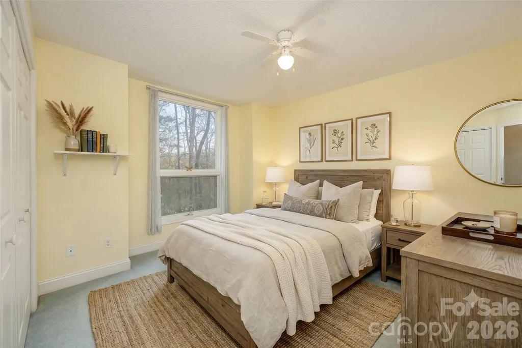 206 Black Oak Lane Hendersonville NC 28791