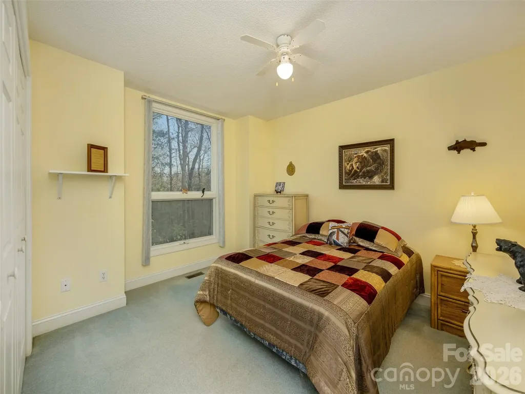 206 Black Oak Lane Hendersonville NC 28791