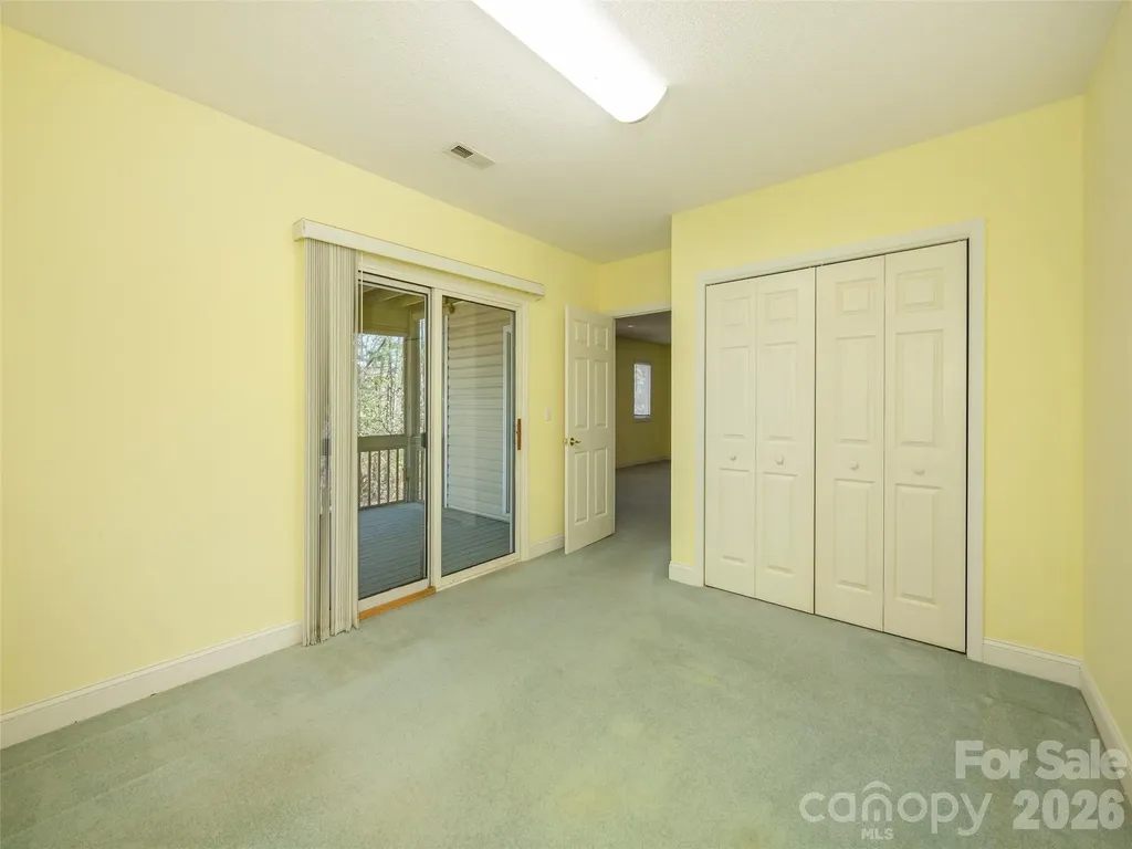 206 Black Oak Lane Hendersonville NC 28791
