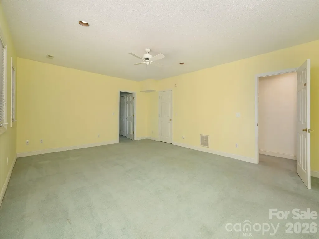 206 Black Oak Lane Hendersonville NC 28791