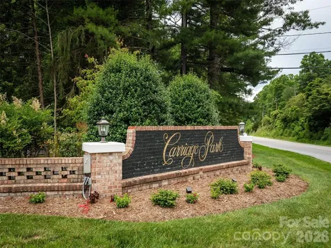 206 Black Oak Lane Hendersonville NC 28791