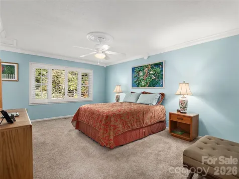 142 Twin Lakes Drive Candler NC 28715