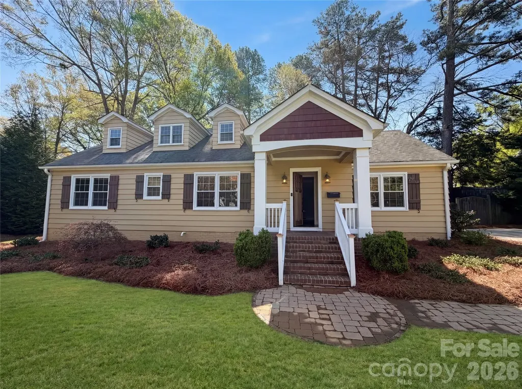 4467 Woodlark Lane Charlotte NC 28211