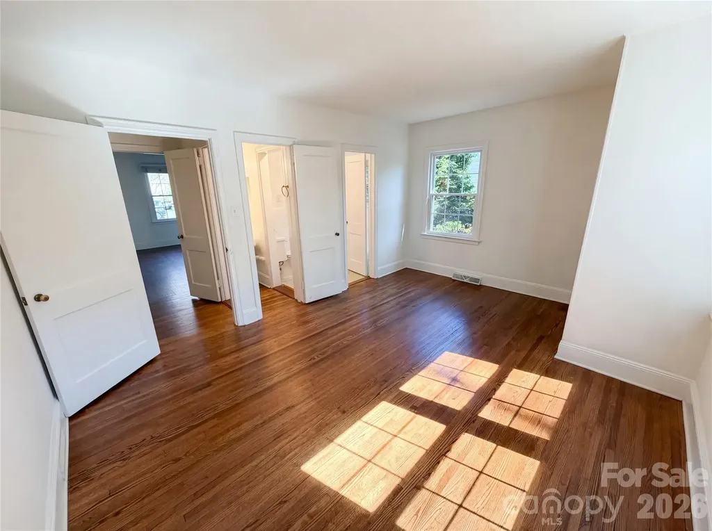 4467 Woodlark Lane Charlotte NC 28211