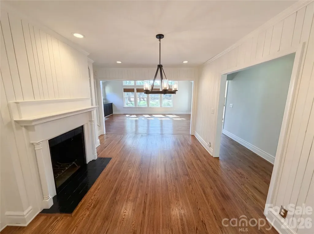 4467 Woodlark Lane Charlotte NC 28211