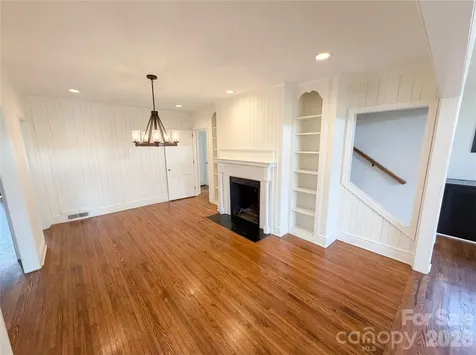 4467 Woodlark Lane Charlotte NC 28211