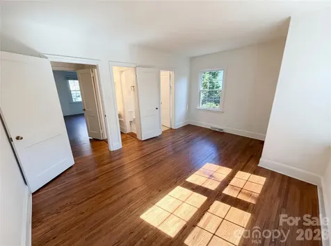 4467 Woodlark Lane Charlotte NC 28211