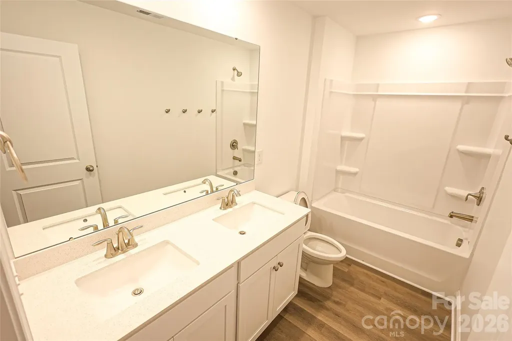 4994 Twin River Drive Denver NC 28037
