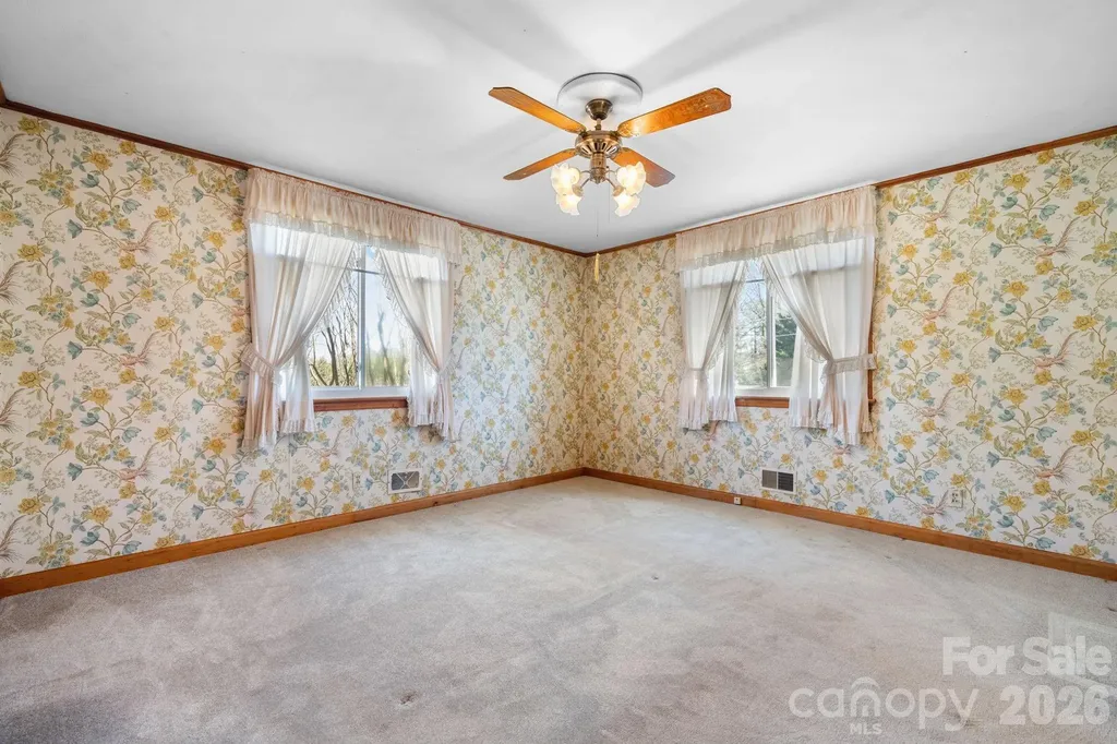 3335 25th Avenue NE Hickory NC 28601