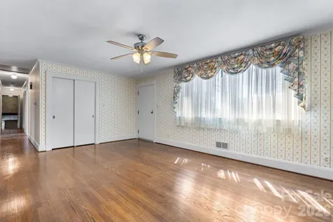 3335 25th Avenue NE Hickory NC 28601