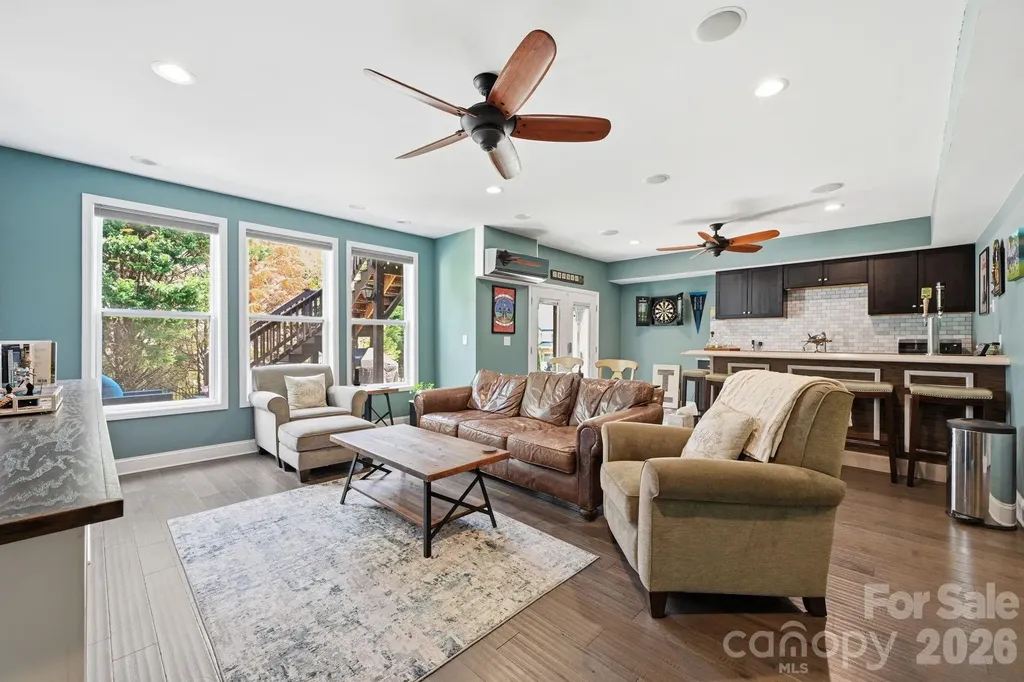 5041 El Molino Drive Charlotte NC 28214