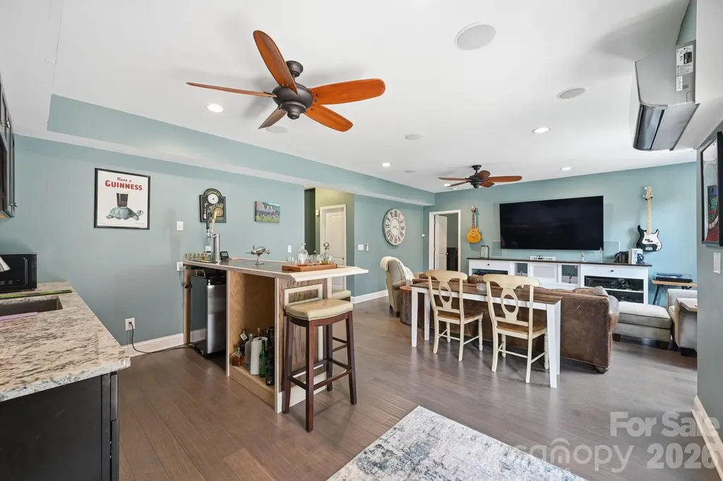 5041 El Molino Drive Charlotte NC 28214