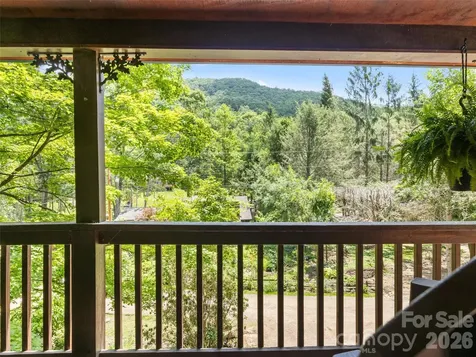 170 Mountain Farm Road Burnsville NC 28714