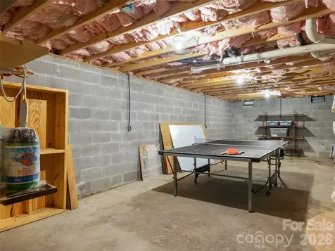 170 Mountain Farm Road Burnsville NC 28714